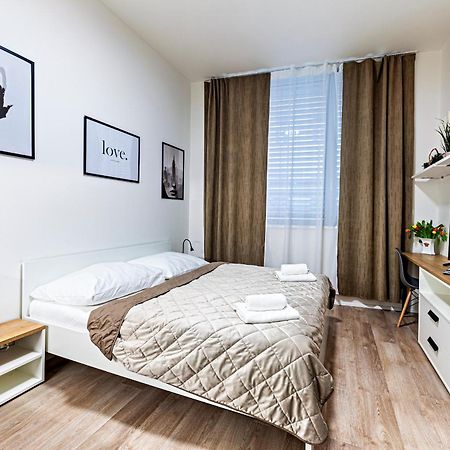 Kora Apartments Andel Прага Екстер'єр фото