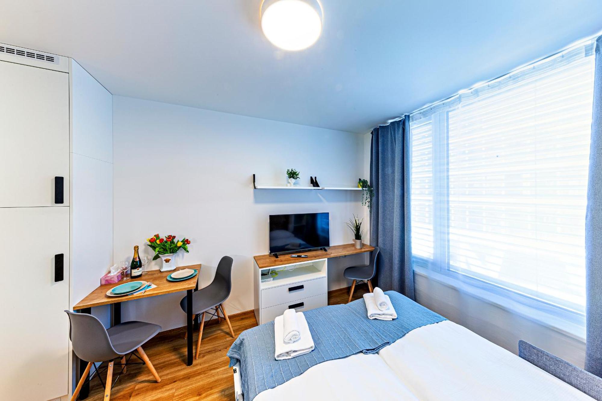 Kora Apartments Andel Прага Екстер'єр фото