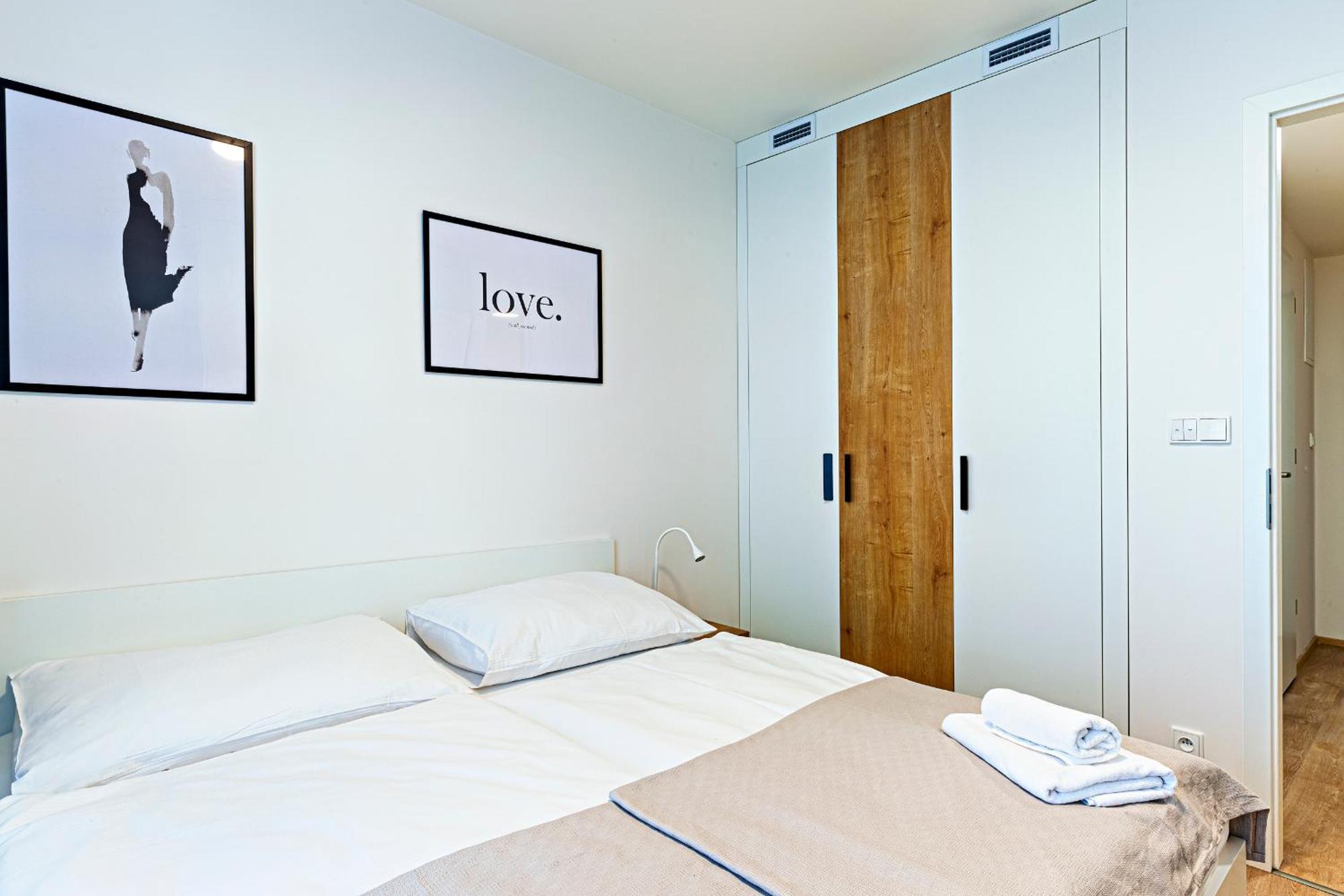 Kora Apartments Andel Прага Екстер'єр фото