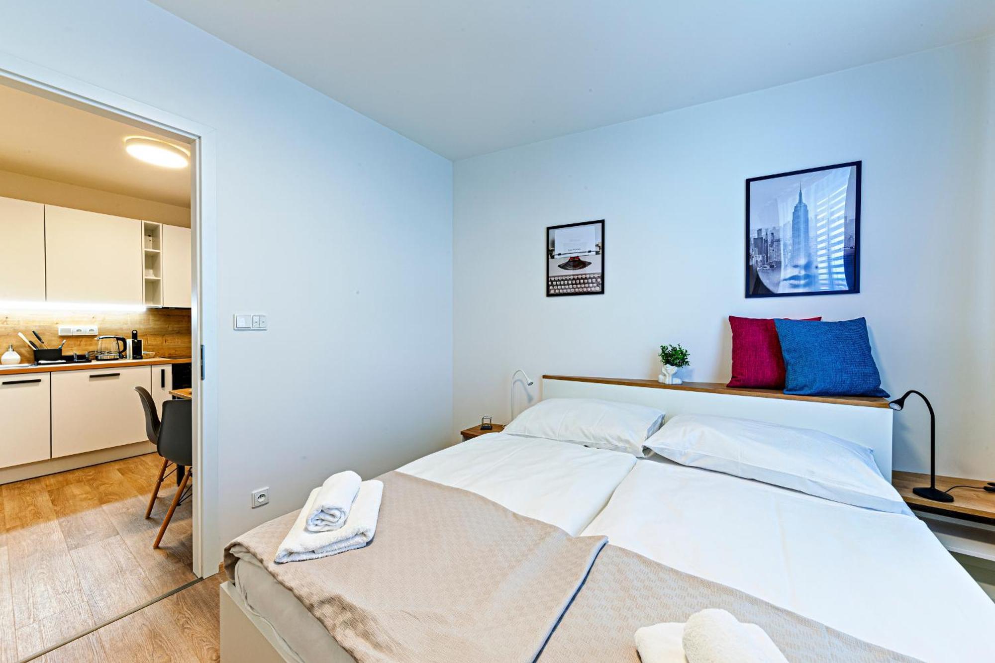 Kora Apartments Andel Прага Екстер'єр фото