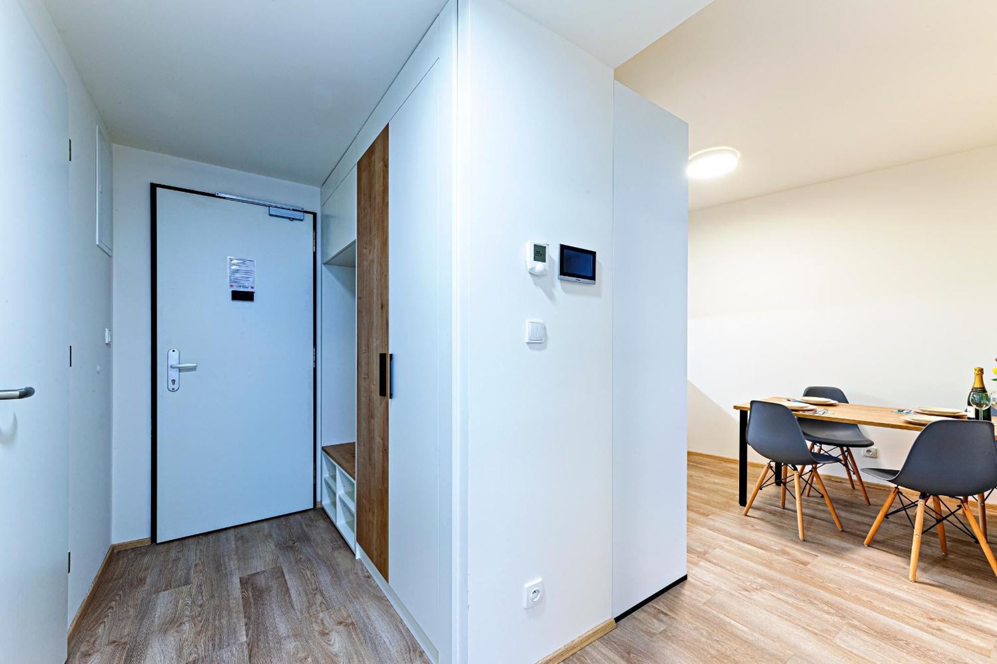 Kora Apartments Andel Прага Екстер'єр фото